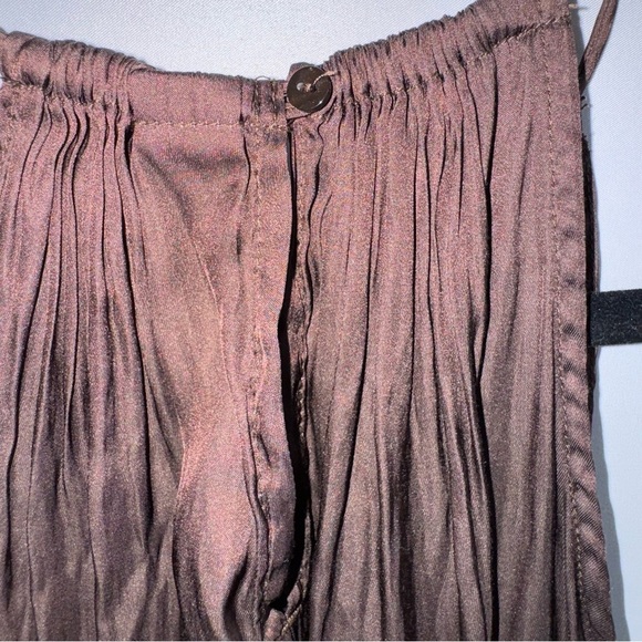 Women's Old Navy Brown Statin Top - Picture 7 of 8